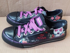 Red by Marc Ecko Chalsie Rock