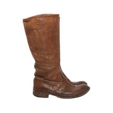 Fiorentini + Baker, Stiefel