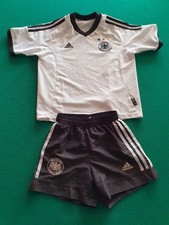 Fussballtrikot mit Hose der deutschen Bundesliga in Gr.140 Adidas