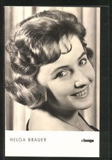 Musikerin Helga Brauer blickt