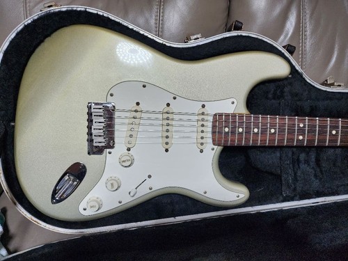 Fender stratocaster - fender,