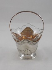 *RAR* Stilvoller Henkelkorb im