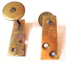 2 antike Abstandhalter für