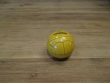 Alte Spardose Fussball von