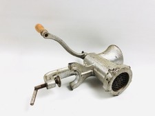 Gusseiserner Fleischwolf