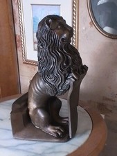 Löwe sitzend mit Schild Bronziert massiv 30cm hoch Vintage