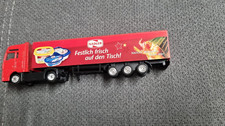 Roter Nadler Festlich frisch auf den Tisch! Truck LKW MAN