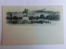 Alte AK Lyon La Statute de Louis XIV Place Bellecour [aM287]