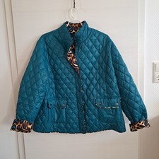Neue SchickeWeiche  Steppjacke GR.46-48 VON BEIDEN SEITEN ZU TRAGEN 