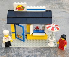 Lego Burger Stand