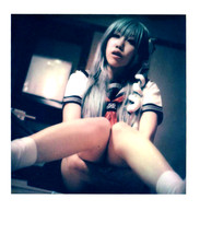 ARAKI NOBUYOSHI - ORIGINAL POLAROID VOM KÜNSTLER SIGNIERT UND ZERTIFIZIERT