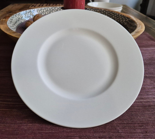 Basic white - v&,