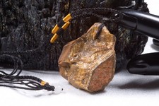 Edelstein Anhänger aus rohen Tigerauge ca. 2cm-3cm mit Halskette