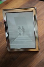 Neuer flacher versilberter