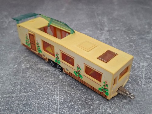 Majorette 370 caravane - 370,