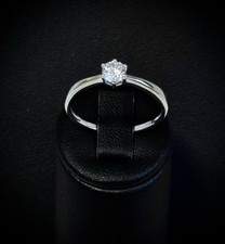 Goldring mit Zirkonia