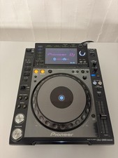 1 x Pioneer CDJ-2000nexus |