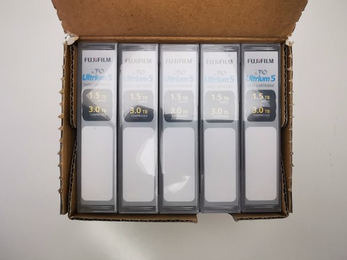Karton mit fujifilm - karton,