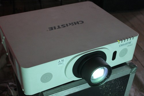 Christie lwu421 beamer - *christie, lwu421*beamer