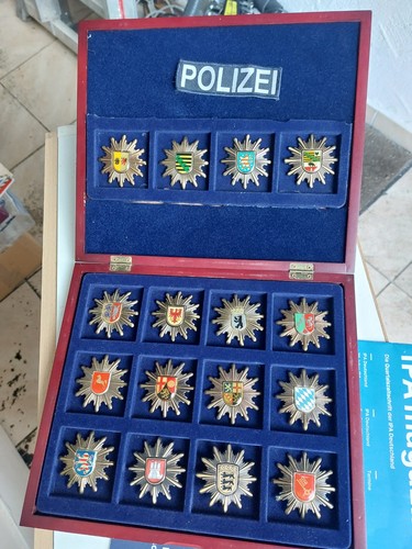 Polizei mützensterne aus - 16,