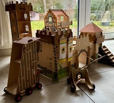 Schöne große Ritterburg oder  Holzburg