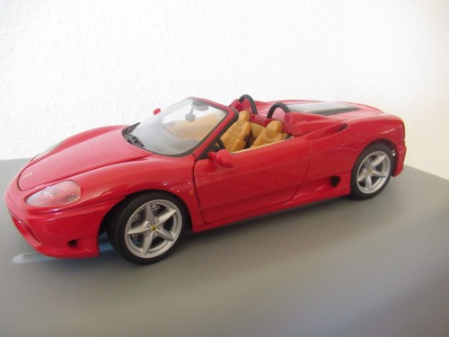 Modellauto ferrari hot - 1:18,