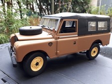 UH Universal Hobbies 1:18 Land