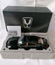 1:18 Hyundai EQUUS VS460 V8