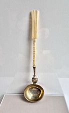 sehr schöne museale Silber Suppenkelle / antike alte Kelle mit besonderen Griff