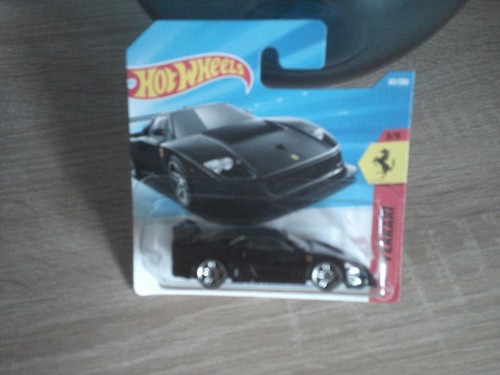 Hot wheels ferrari - hot,