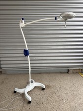 OP Leuchte Untersuchungsleuchte Mach LED 120F mit Stativ ACROBAT SWING  Bj. 2023