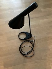 Louis poulsen table - aj,