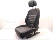 VW Touareg 2 7P Sitz vorn