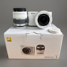  Nikon 1 J1  2 Objektiv, 1NIKKOR  10-30mm. 1:3,5 -5,6 und 30-110 1:3,8-5,6 OVP