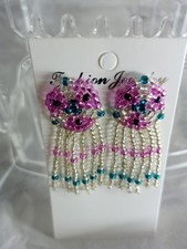 Ohrringe- Handgefertigte Frauen-Ohrringe- Handarbeit- Glasperlen - Neu