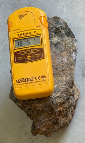 Geigerzähler scheckquelle - geigerzähler,