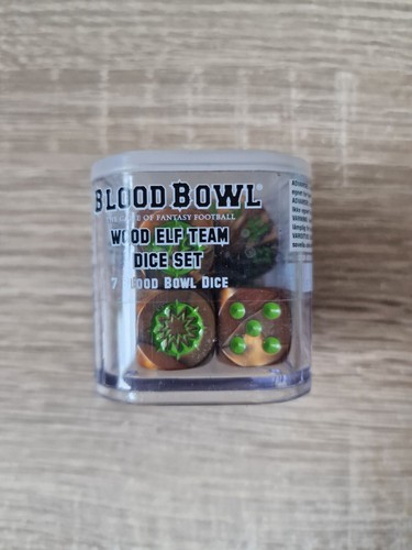 Blood bowl wood elf team - blood, dice