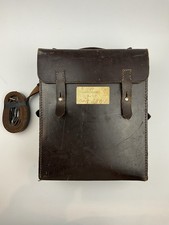 Sanitätstasche, Bundes Zivilschutz 1962, Leder Hartschale mit Innenfach und Gurt