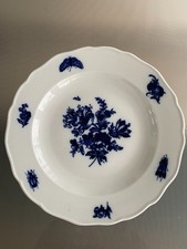 Meissen Knaufzeit um 1900 exklusiver Speiseteller Blaue Blume mit Insekten TOP 3
