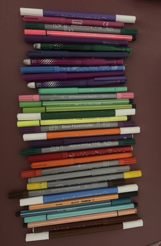 Buntstifte und filzstifte - und,