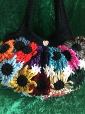 Blütentasche Bunt aus Bravowolle