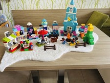 Lego Duplo Weihnachtsmarkt, Jahrmarkt, Karussell, Kirche, Buden, Schlitten
