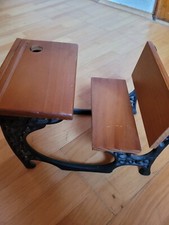 Holz Schulbank für Puppen oder Bären mit Eisengestell und Rattanstuhl