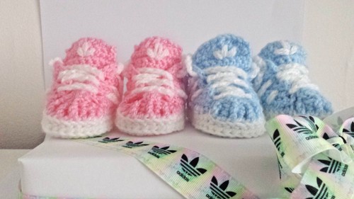Baby gehäkelt stricken hand - baby,