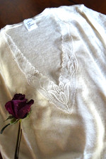 MEDIMA Damenhemd mit Spitze Halbarm wollweiß Gesundheitswäsche 20% Angora