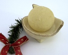 Kerzenständer mit Kugelkerze Vanillefarben & Goldglitter 