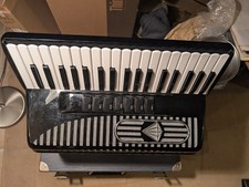 Akkordeon Kratt Karat 373, 96 Bässe, Tastenakkordeon