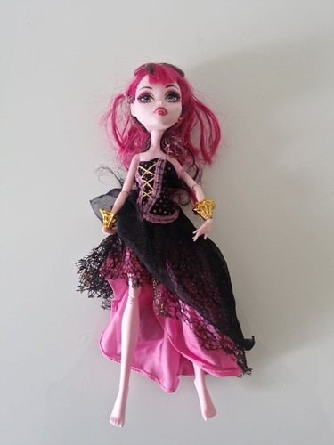 Draculaura monster high - monster,