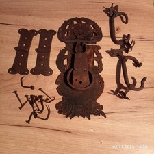 HISTORISMUS GRÜNDERZEIT KAISERZEIT KASTENSCHLOSS URALT TRUHE