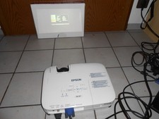 EPSON EB-W7 Video Projektor